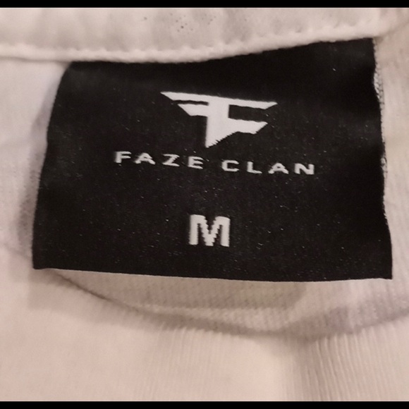 FaZe x Xbox “Disk” Shirt SIZE (M) - Picture 6 of 6